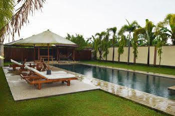 Villa Amari 2 Mataram Esterno foto
